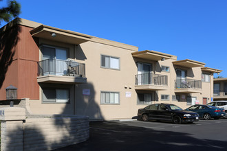 Parkridge Manor Apartments in San Diego, CA - Building Photo - Building Photo