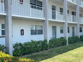 8100 Sunrise Lakes Blvd, Unit 108