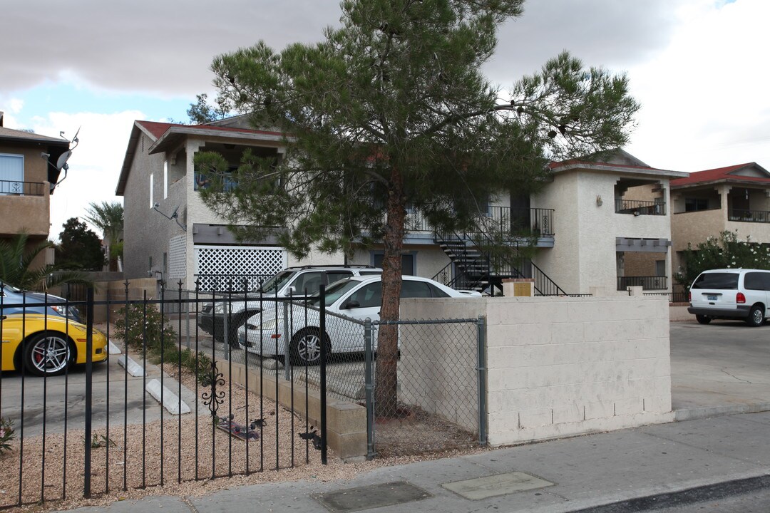4173 Zavala St in Las Vegas, NV - Building Photo