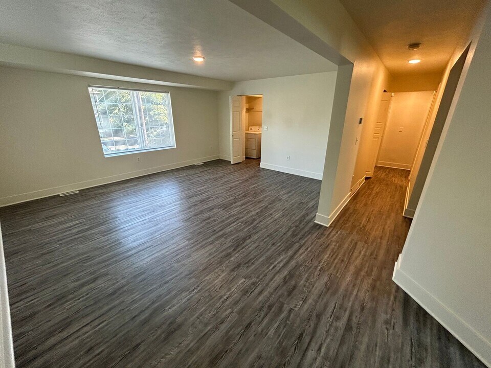 803 E Mission Ave in Spokane, WA - Building Photo