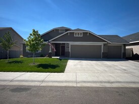 3709 E Warm Creek Ave in Nampa, ID - Building Photo