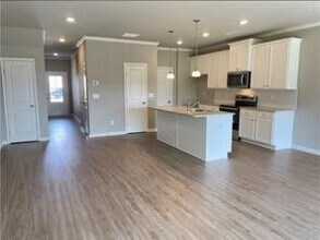5144 Fox Den Rd in Oakwood, GA - Building Photo - Building Photo