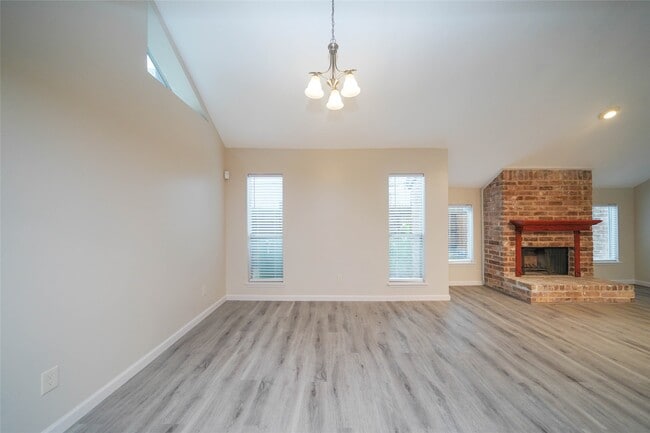 5407 Oakhaven Ln in Houston, TX - Building Photo - Building Photo