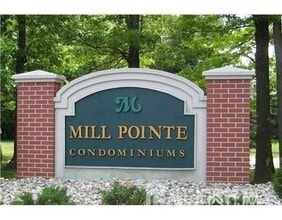 18 College Dr, Unit 18 in Edison, NJ - Building Photo - Building Photo