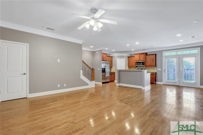 property at 121 Ventura Pl