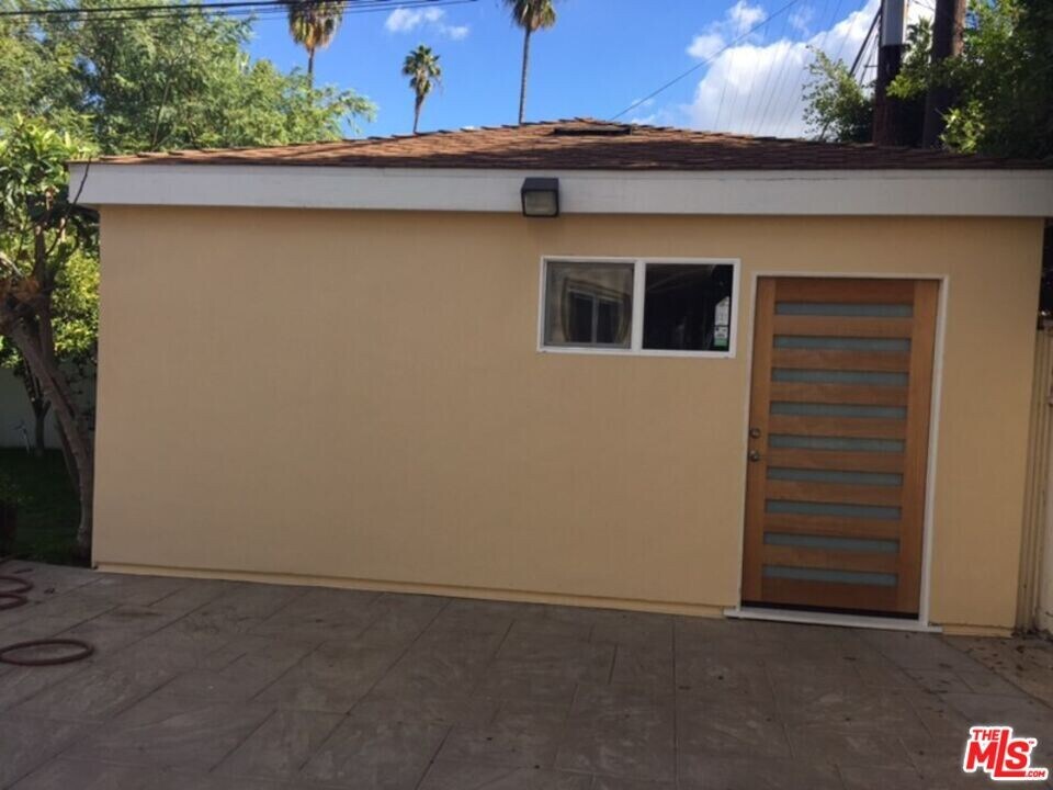 488 S Willaman Dr in Los Angeles, CA - Building Photo