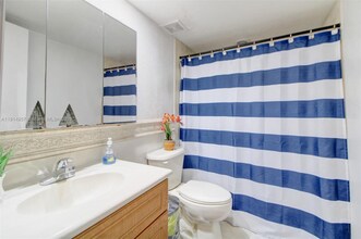 6604 SW 113th Ave in Miami, FL - Building Photo - Building Photo