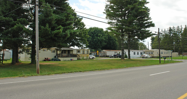 300 Seneca Trl in Ronceverte, WV - Building Photo - Building Photo