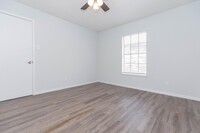 Renwick Apartments photo'