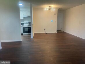 1019 Ravens Crest Dr in Plainsboro, NJ - Building Photo - Building Photo