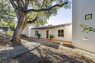 4660 Alpine Rd in Portola Valley, CA - Building Photo - Building Photo