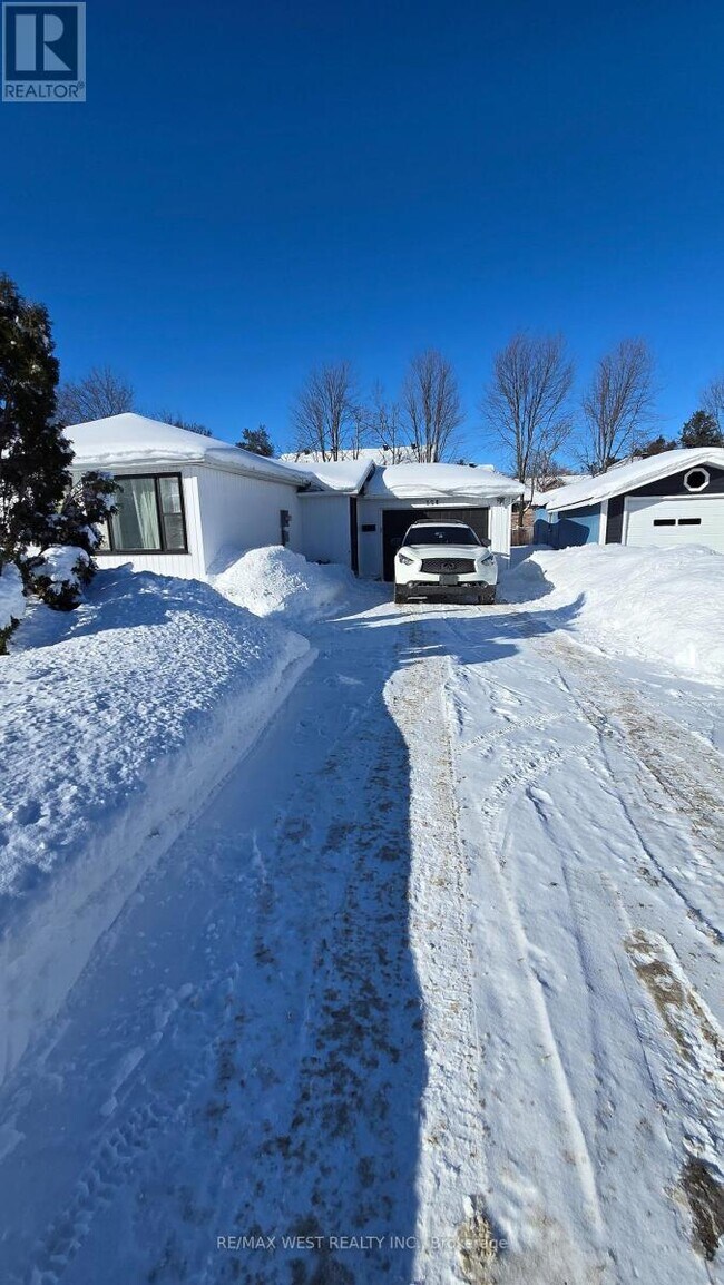 328 Little Ave in Barrie, ON - Building Photo - Building Photo