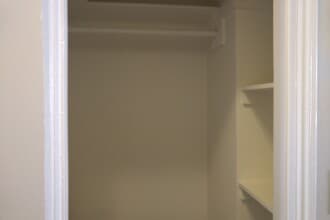 5565 Airdrome St in Los Angeles, CA - Building Photo - Building Photo