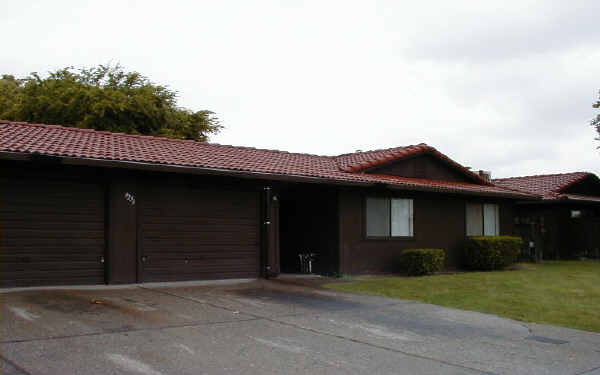 9229 West Ln in Stockton, CA - Foto de edificio