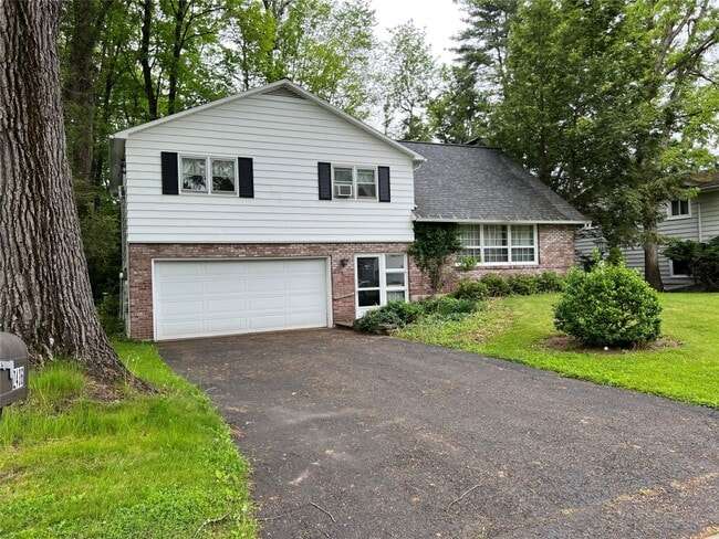 property at 2436 Rhonda Dr