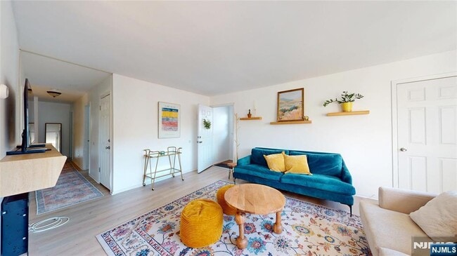 121 3rd St in South Orange, NJ - Building Photo - Building Photo