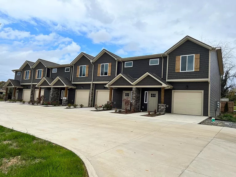 McKinley Townhomes in Johnson City, TN - Building Photo