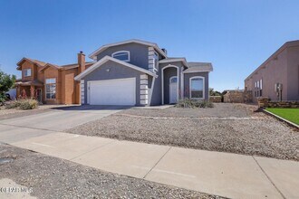 3329 Tierra Yvette Ln in El Paso, TX - Building Photo - Building Photo