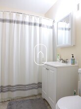682 Massachusetts Ave, Unit 3 in Boston, MA - Building Photo - Building Photo