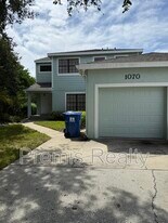 1070 Sanibel Ct in St. Petersburg, FL - Building Photo