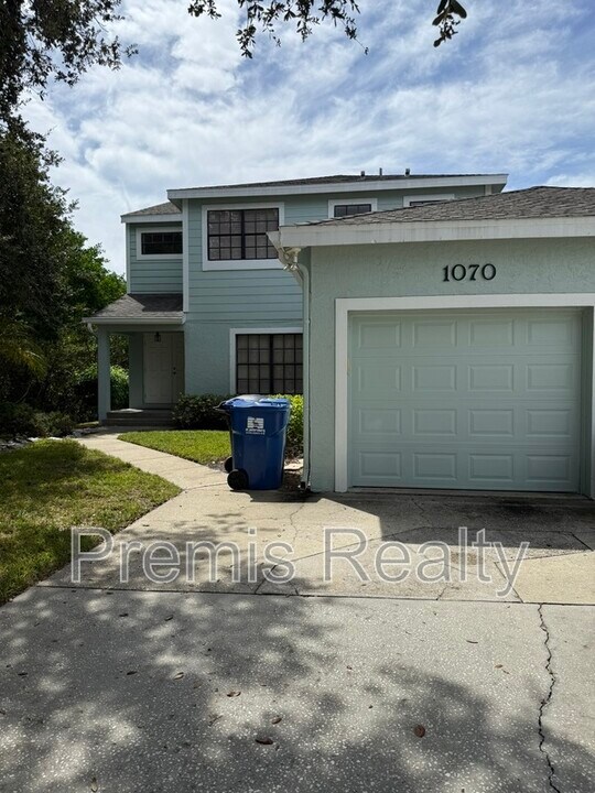 1070 Sanibel Ct in St. Petersburg, FL - Building Photo