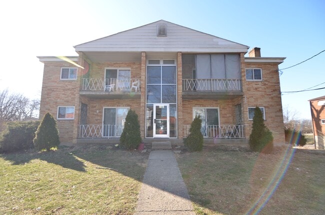 8441 Cottonwood Dr, Unit 4