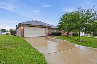 101 Soapstone Dr in Jarrell, TX - Building Photo