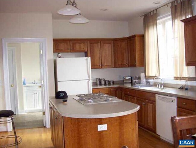 2314 Wakefield Rd in Charlottesville, VA - Building Photo - Building Photo