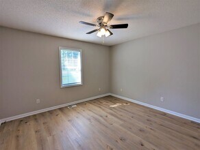 129 Lonesome Wind Way in Zebulon, NC - Building Photo - Building Photo