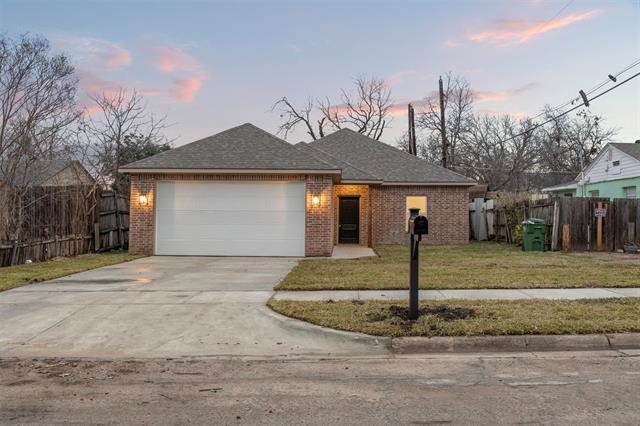 523 Joy Dr in White Settlement, TX - Building Photo