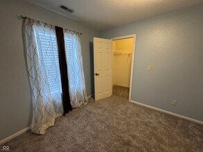 4631 W Smith Valley Rd in Greenwood, IN - Building Photo - Building Photo