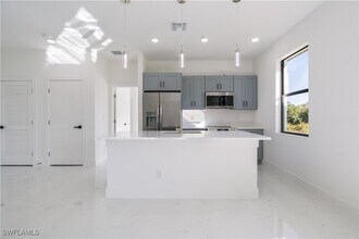 3201 57th St W in Lehigh Acres, FL - Building Photo - Building Photo
