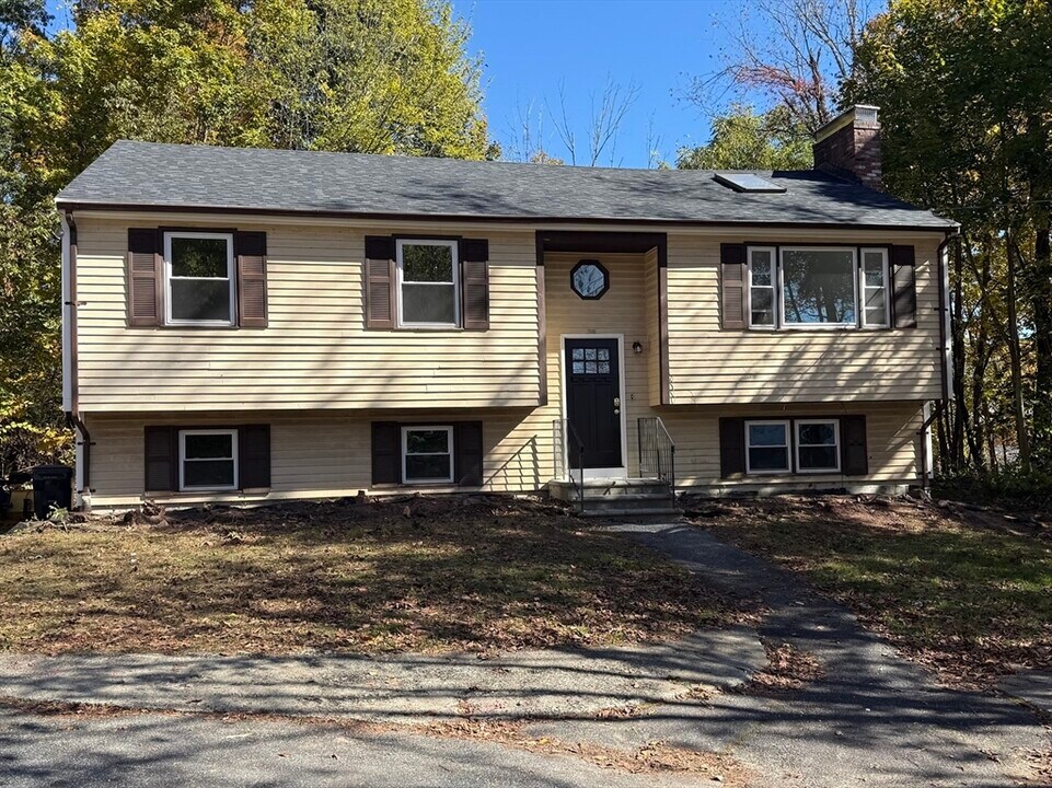 225 Purchase St in Milford, MA - Building Photo