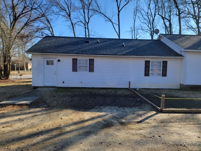 property at 711 Rollins St