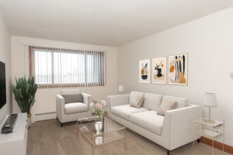 Winton House Apartments in Richfield, MN - Foto de edificio - Building Photo