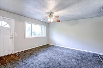 5904 Heatherwood Ln in Riverdale, GA - Building Photo - Building Photo