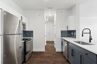 7301 Oakmont Blvd, Unit 621 in Fort Worth, TX - Foto de edificio - Building Photo