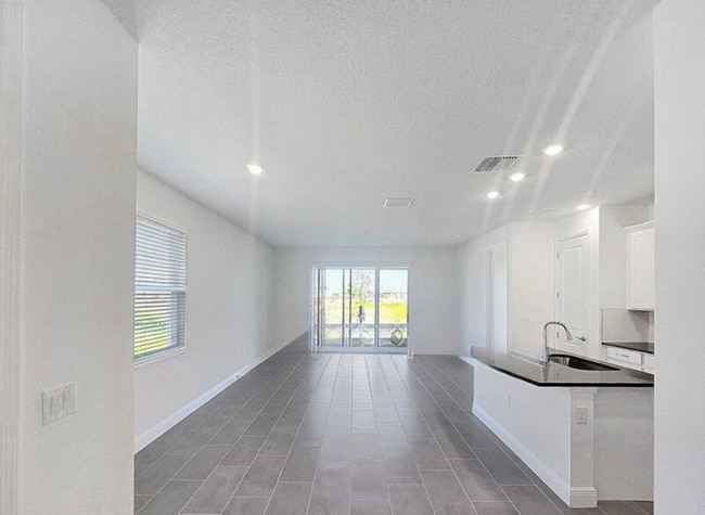 9250 Gulf Hvn Dr in Parrish, FL - Building Photo - Building Photo