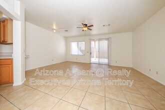 1589 E Painted Colt Loop in Tucson, AZ - Building Photo - Building Photo