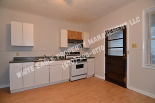 1722 Brick Ave, Unit 1722 Brick Ave Apt 1 in Scranton, PA - Building Photo