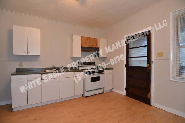 1722 Brick Ave, Unit 1722 Brick Ave Apt 1