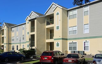 Golden Oaks in Winter Park, FL - Building Photo