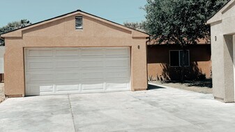 4141 Teal St in Bakersfield, CA - Building Photo