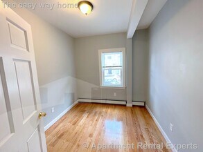 295 Windsor St, Unit #1 in Cambridge, MA - Building Photo - Building Photo