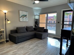 8921 Blind Pass Rd in St Pete Beach, FL - Building Photo - Building Photo