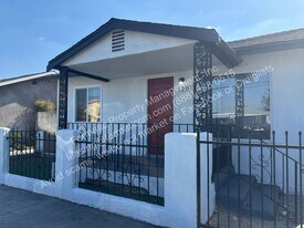 120 E Century Blvd in Los Angeles, CA - Building Photo