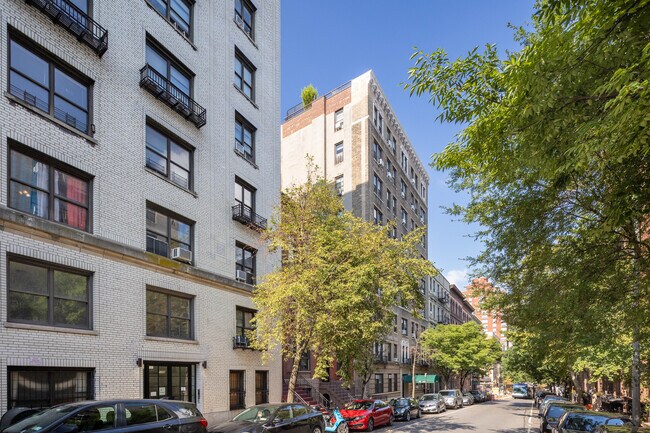 170 W 81st St in New York, NY - Building Photo - Building Photo