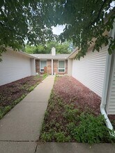 3700 Westmark Cir in Minnetonka, MN - Foto de edificio - Building Photo