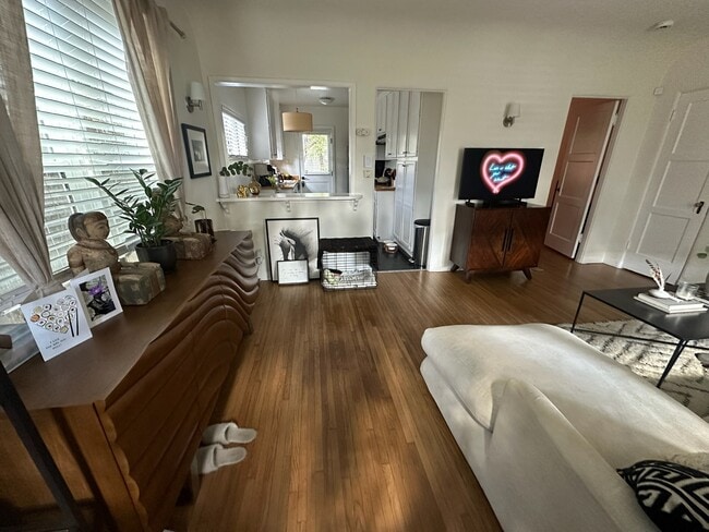 617 Woodlawn Ave in Venice, CA - Building Photo - Building Photo