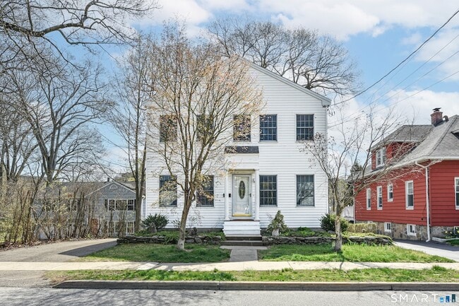 property at 5 Moody Ave